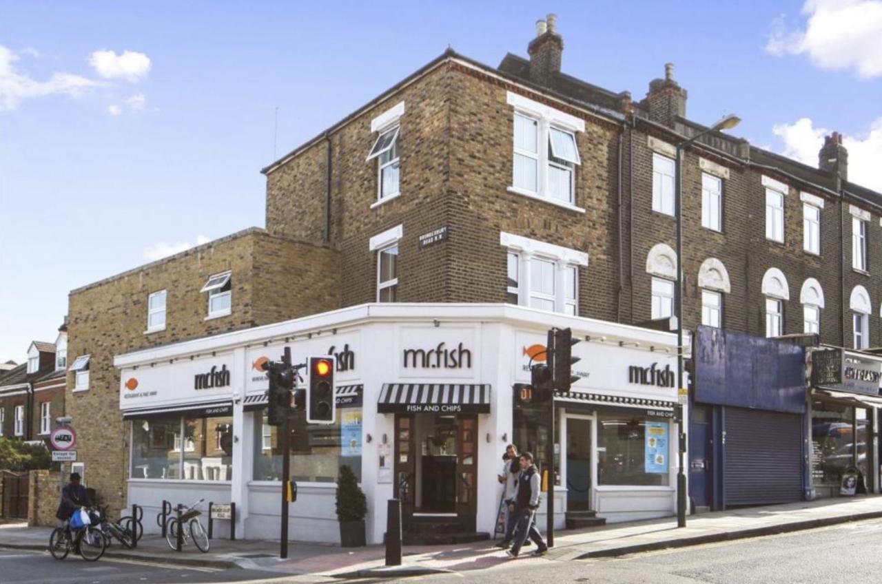 Brondesbury Arms Apartment Londra Exterior foto